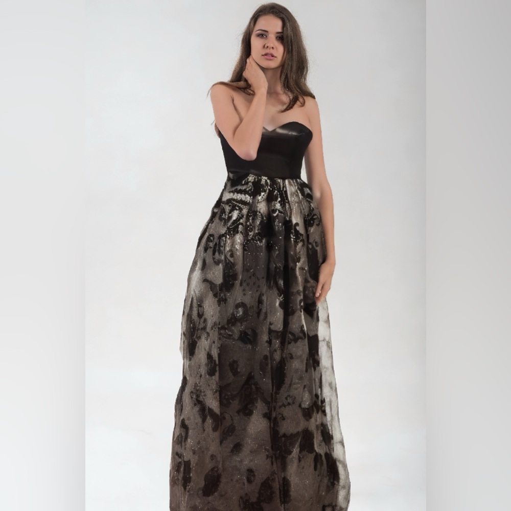 Bariano Gown size 4 PROM